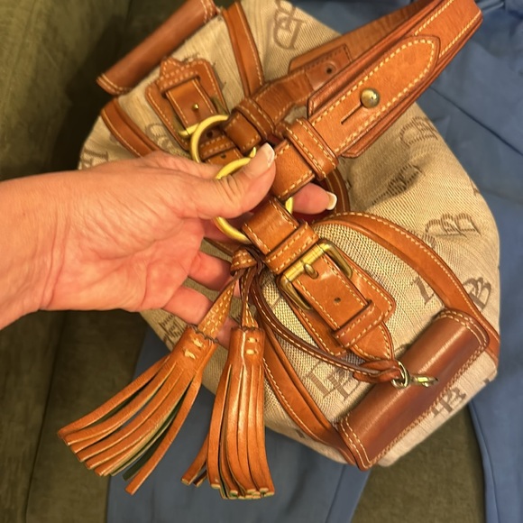 Vintage Dooney Bourke handbag with lots of leather, brass, tassels - Picture 7 of 9